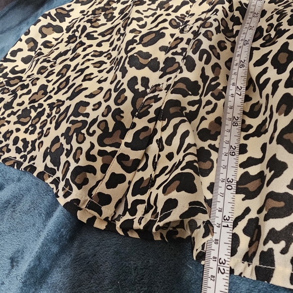 3/$25 ASOS Leopard Print Button Down Poof Sleeve Mini Dress size 6 - Picture 9 of 9